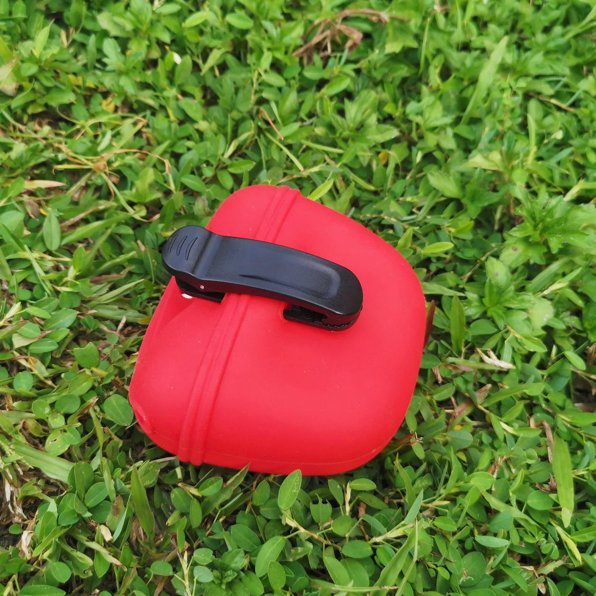 Portable Silicone Dog Treat Pouch with Waist Clip, Clip-On Training Container with Buckle Closure for Outdoor Dog Wal... - Image 6